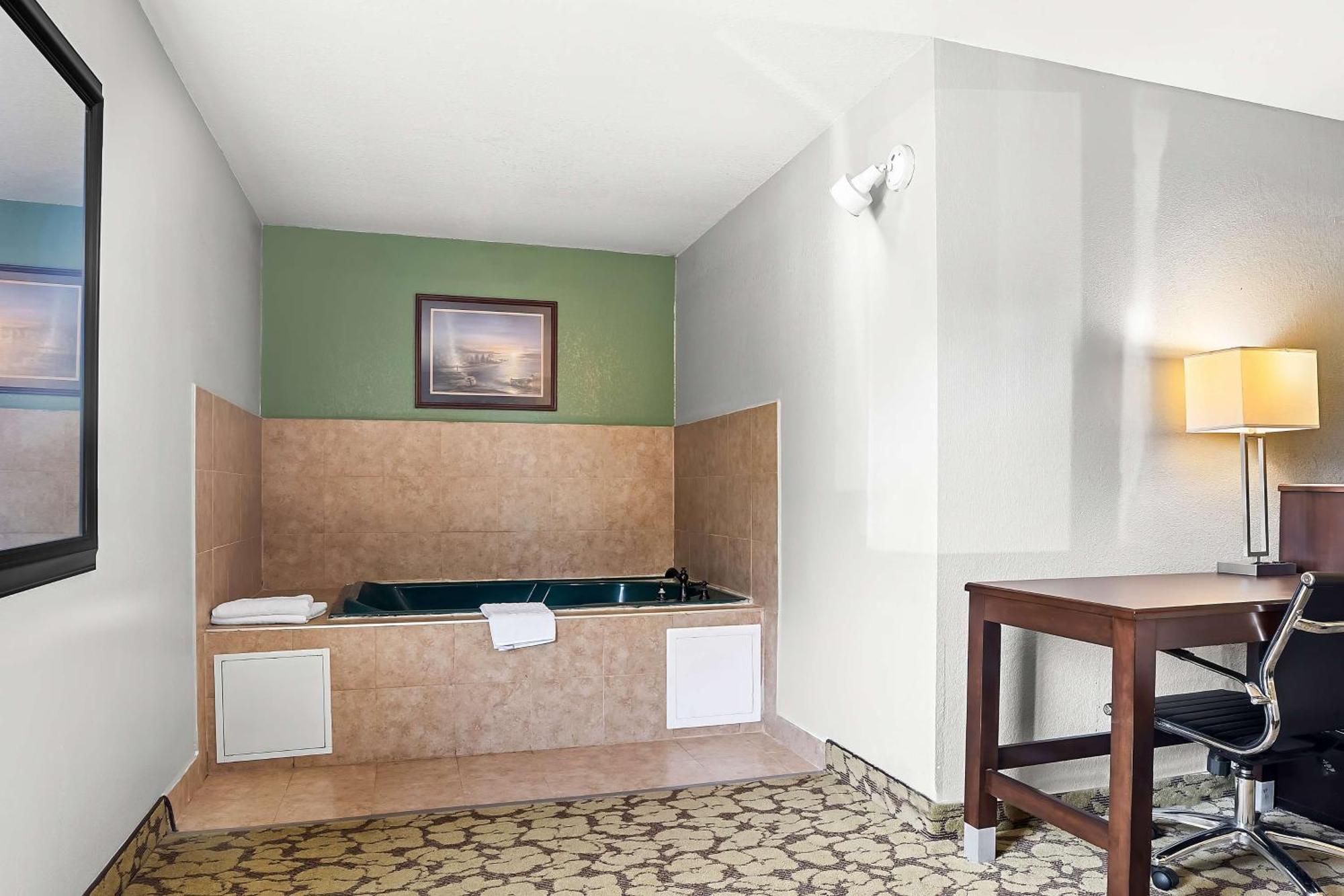 SureStay Plus Hotel by Best Western Bettendorf Exterior foto